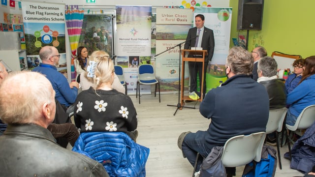 Mentors and farmers managing risk together