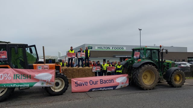Pig farmers take to streets again for Drogheda protest