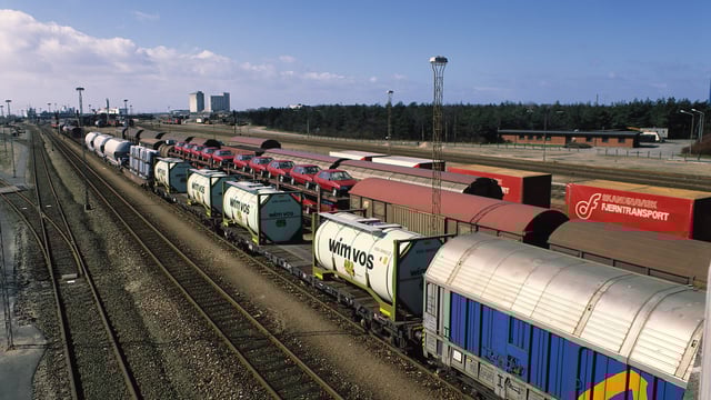 EU to set up 'Solidarity Lanes' for Ukrainian agri exports and imports