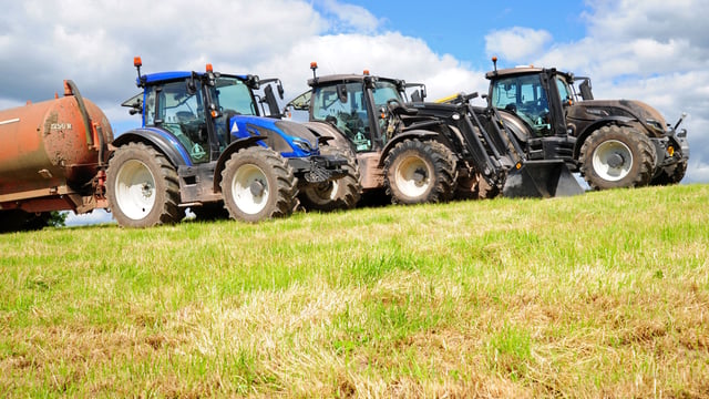 Machinery Focus: Valtra keeps students up to date on tractor technology
