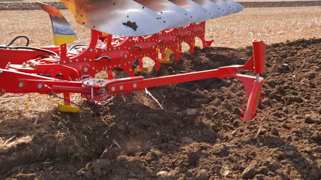 Boost soil carbon levels for healthier medium and yields - researcher