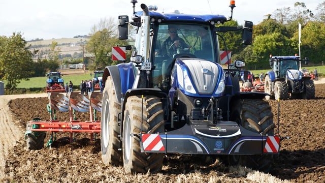 Sales slump at CNH with gloomy forecast for 2025