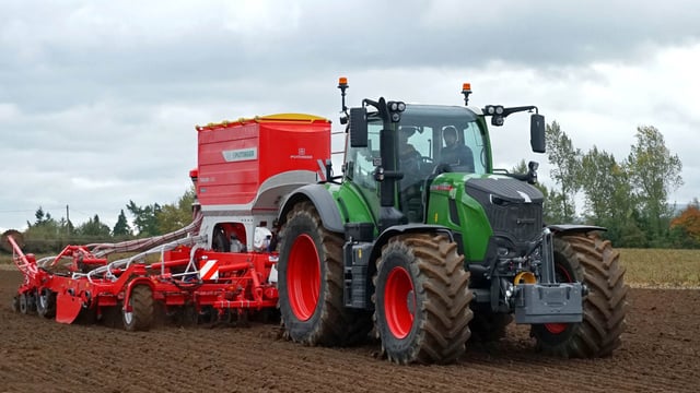 Pottinger brings digitally enhanced drill to Carlow demo day