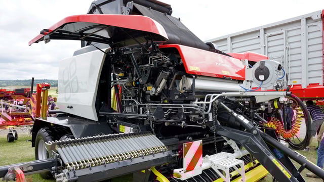 Latest Impress baler from Pottinger sets the pace