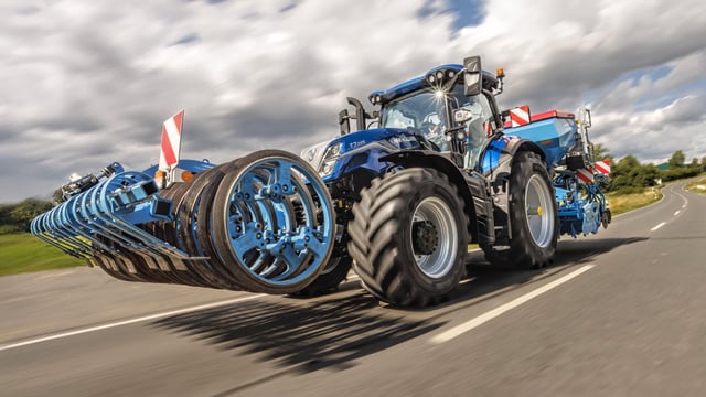 NH T7 gets front axle upgrades and TIM-friendly software