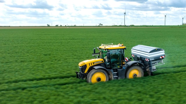 Advances in fertiliser spreading highlighted at Agritechnica 2025