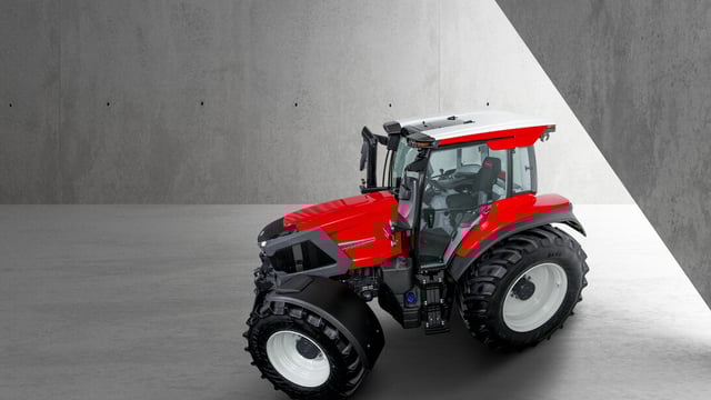 Lindner switches to FPT for latest 175hp four-wheel steering model