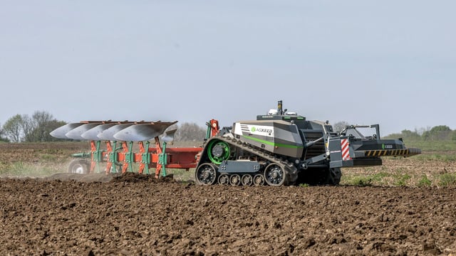 51ac ploughed in 24 hours by Kverneland and Agxeed