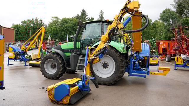 Machinery Focus: Buying a Bomford hedge-cutter