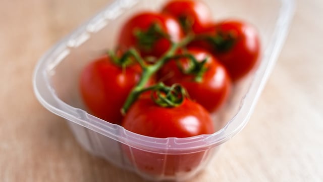 New EU rules to allow recycled plastic in food packaging