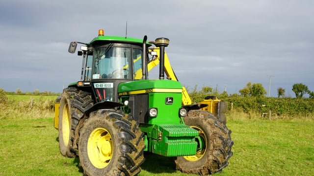 Machinery Focus: Making a classic John Deere pay with a hedge cutter