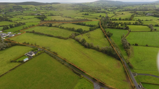 Bidding war sees 40ac of farmland sell for over double its value