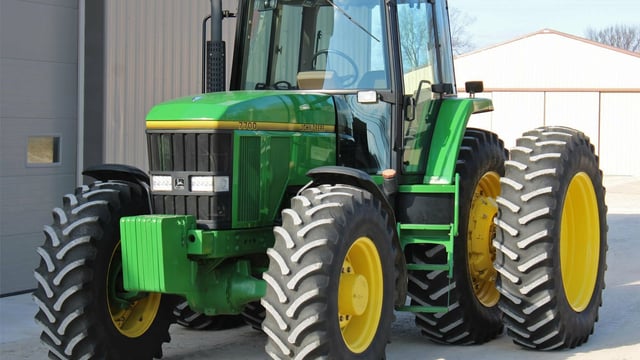 Classic John Deere 7700 on offer at over €200,000