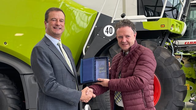 Claas awards Dealer of the Year to Kellys