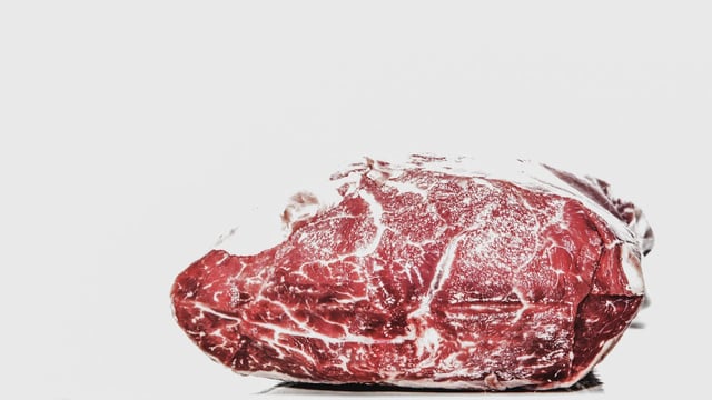 World meat prices fell in December