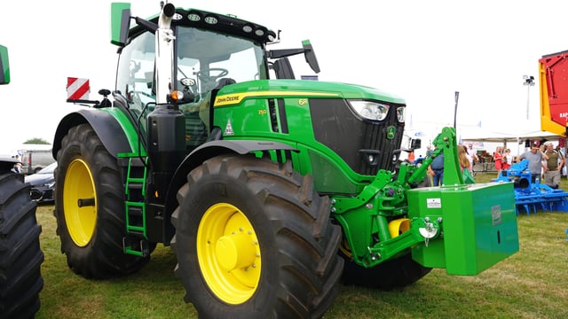 John Deere drops out of SIMA in trade show rethink