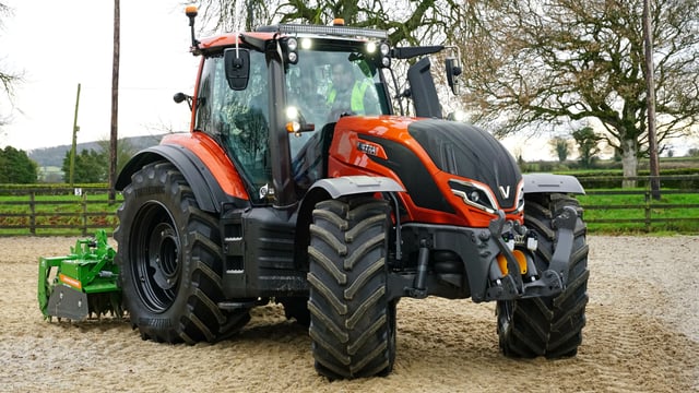 Valtra celebrates 5 years of using Neste fuel substitute