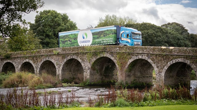 Carbery holds base milk price for September