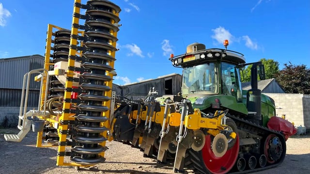 Kellys back min-till with Grange Machinery