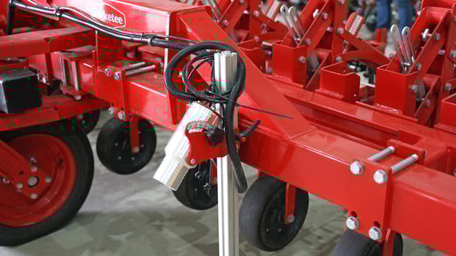 Lemken lights the way in weed identification
