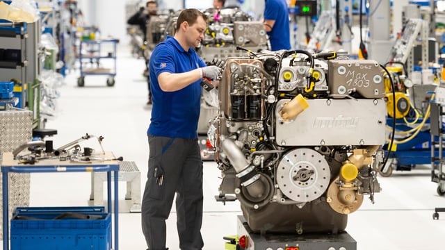 Rolls Royce backs the internal combustion engine