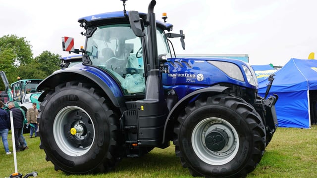 Tractor manufacturers boosted by serious customer inquiries
