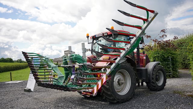 Vogelsang slurry booms offer simplicity and strength