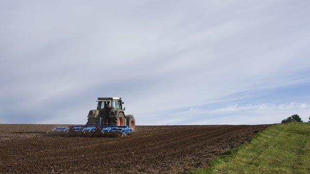 Irish team trains in Latvia ahead of World Ploughing Contest