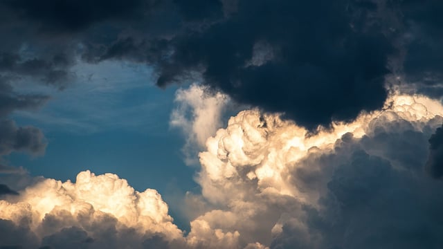 Met Éireann issues 'status yellow' thunderstorm warning