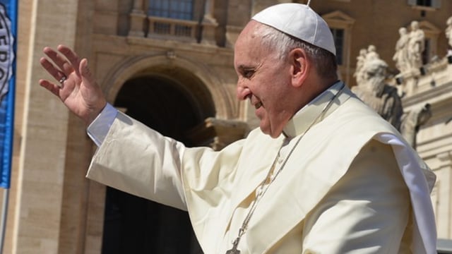 Pope Francis calls for support on abandonment of fossil fuels