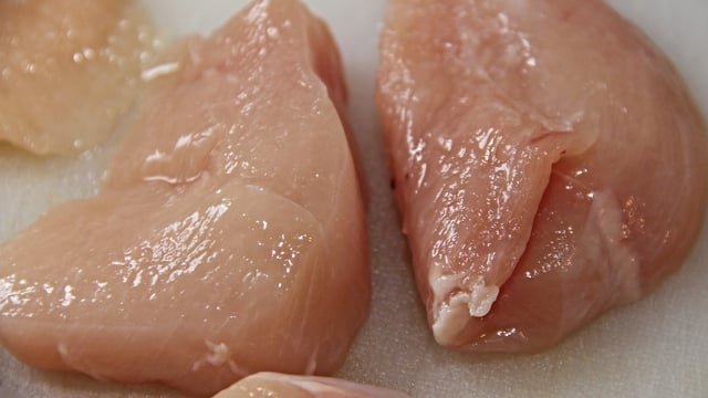 Price pressure from 'unlimited' flow of chicken from Ukraine to EU - Rabobank