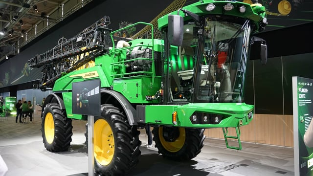 John Deere brings forward control to sprayer line-up