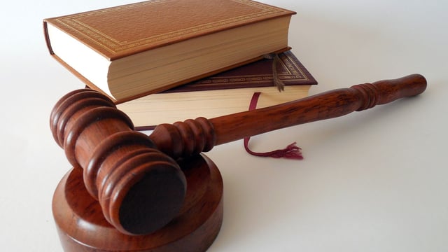 Clare farmer in court over blocking access to couple's home