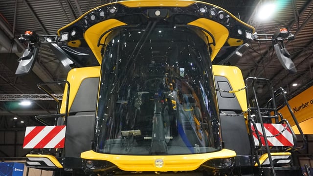 New factory for New Holland CR11 combine