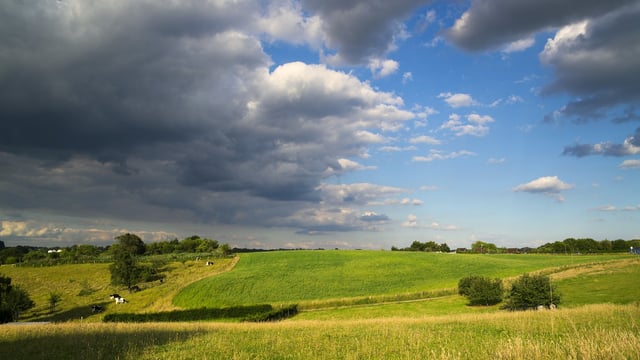 Bank holiday weekend weather: Dry, cool and settled