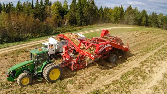 John Deere goes off-boarding with Spudnik