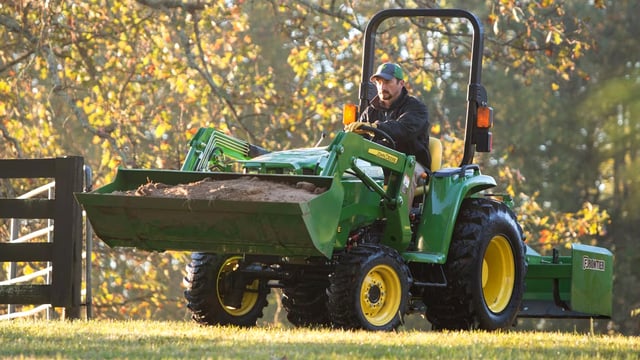 Tractor sales suffer large fall in US and Canada