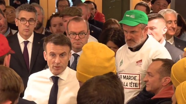 French farmers cause chaos at agricultural fair in Paris