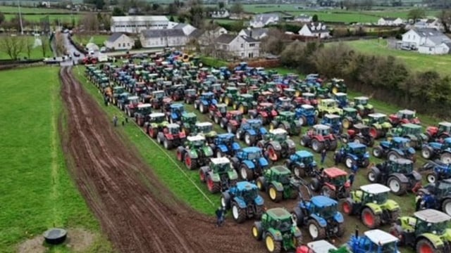 Almost €40k raised from tractor run in memory of Laois man