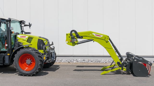 Claas redesigns and upgrades its front loaders