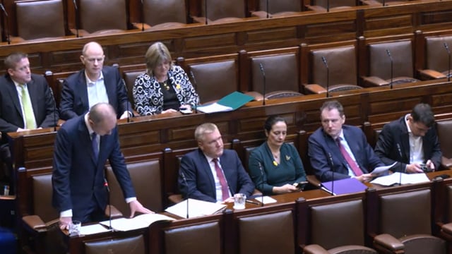 TD tells Dáil 'bureaucracy is smothering farmers’