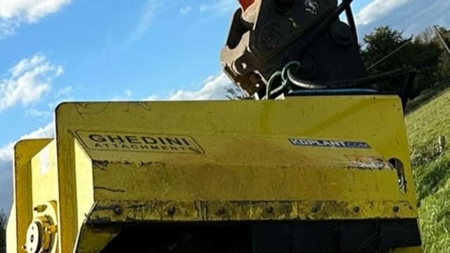 Gardaí investigating stolen hedge cutter in Offaly