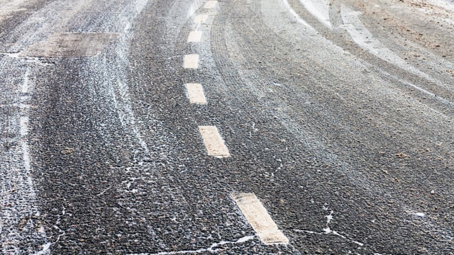 Met Éireann issues further weather warning for ice