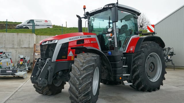 Watch: Full yard of machinery at Whelan's Garage open day