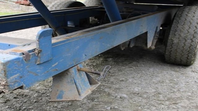 HSA issues safety alert to owners of agricultural tipping trailers