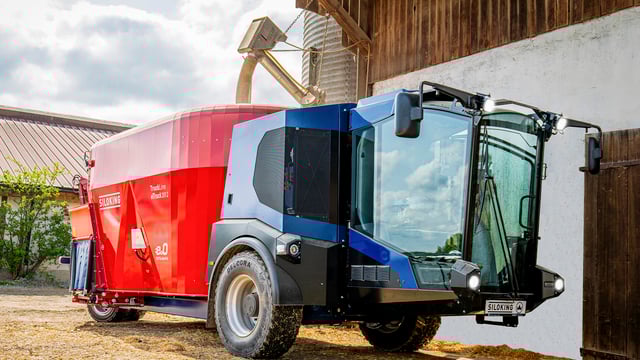 Siloking tames torque demand of trailed mixers