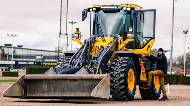 Hybrid tyre from Nokian at home in field and yard