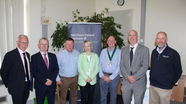 Methane inhibitors must work in a grazing context