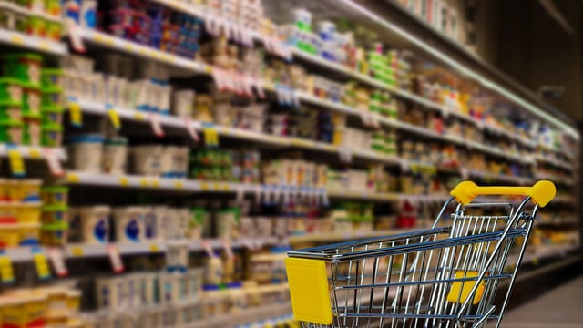 Kantar: 'Abnormally hot weather has shoppers out more often'