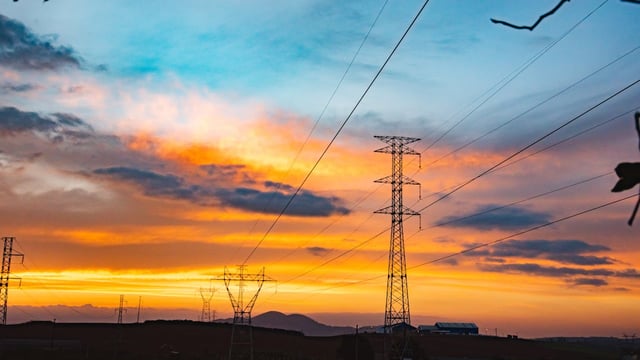 ESB Networks Summer Safety Series: How can electric risks be avoided on farm?